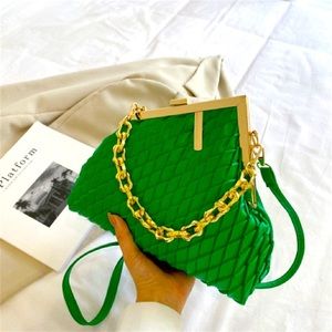 Green woven handbag bag